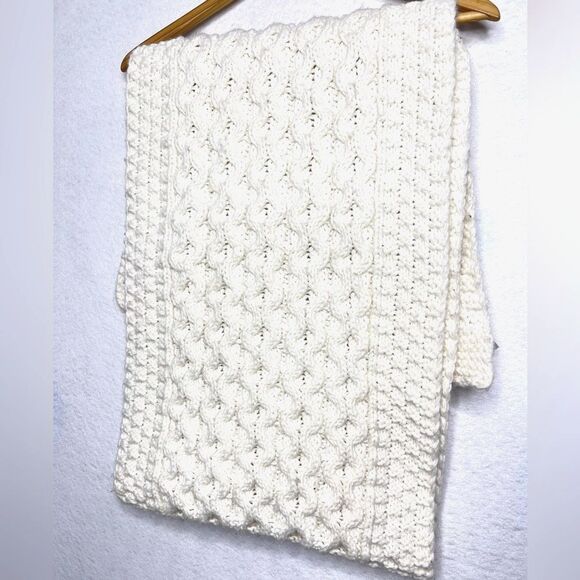 Jingles & Joy White Christmas cable knit Festive Holiday Table Runner 14”X 72” - Picture 7 of 7